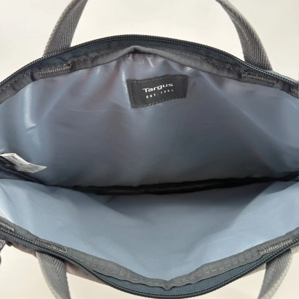 Targus Laptop Sleeve Case Bag 11x15 Gray Black Padded Carry Handle Zip Closure